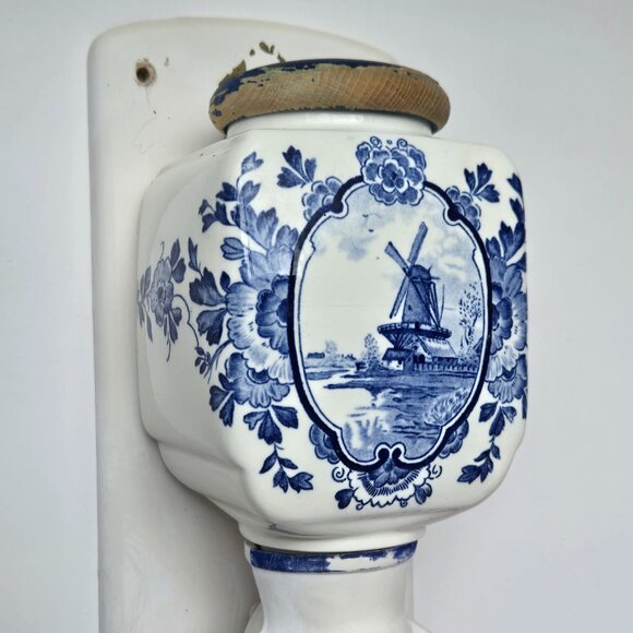 Vintage De Ve HOLLAND Wall Mount Coffee Grinder Blue Delft Windmill | Dutch - Picture 5 of 17